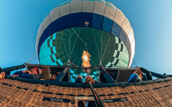 classic flight hot air balloon